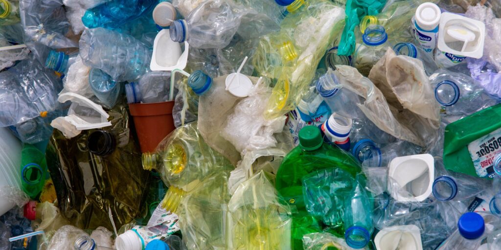 verschiedene Verpackungen, wild durcheinander